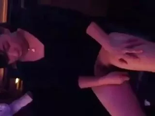 Rubia toma buena boca incestos sub