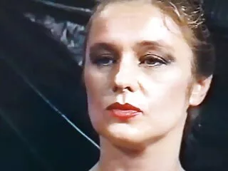 Masturbando a cinco chicas con el culo desnudo hentay subtitulado en español