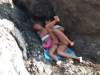 Mira a la puta y sus tetas checoslovacas xxx subtituladas